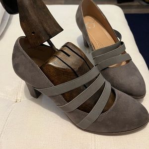 Grey Journee 3 strap heels.